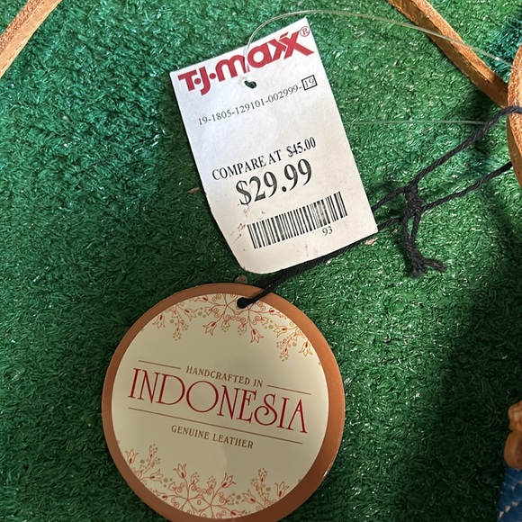 TJ Maxx Indonesia Handcrafted bag! - Picture 2 of 4